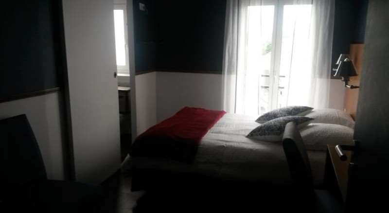 Brit Hotel De Paris Saint-Jean-De-Luz Bilik gambar